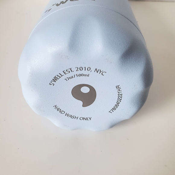Swell Pale Blue 17 oz Insulated Water Bottle - Picture 4 of 5